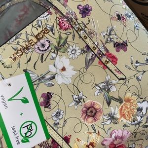 Women’s purse with matching wallet